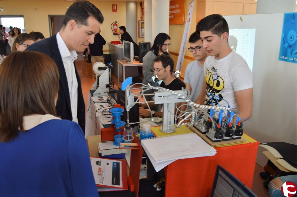 El Baúl del Estudiante ha acogido alrededor de 1.600 personas y han colaborado 48 entidades