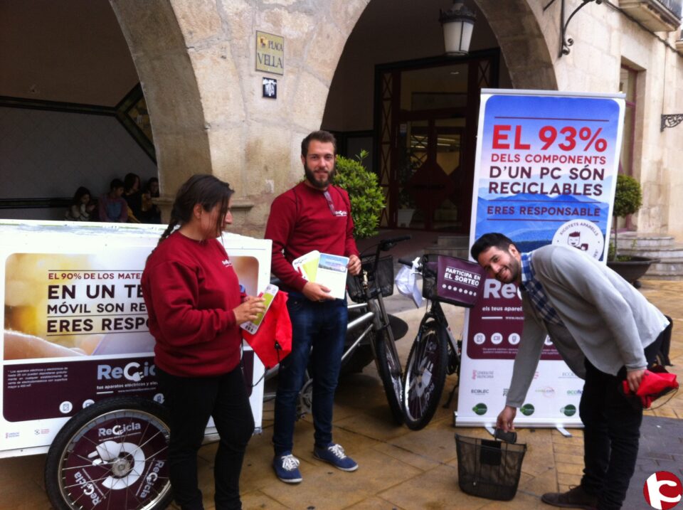 Campaña de concienciación ciudadana para reciclar RAEES (residuos de aparatos eléctricos y electrónicos)