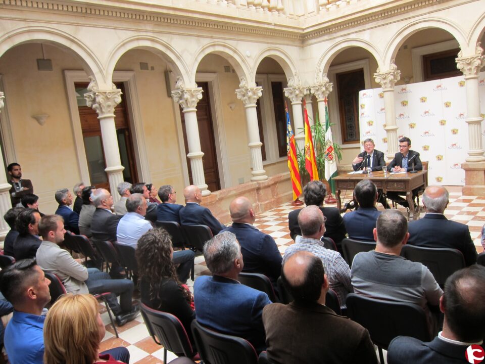 El President de la Generalitat se reúne con el tejido empresarial noveldense