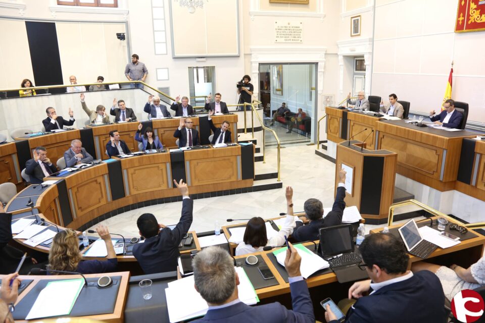 El pleno aprueba por unanimidad la creación de una comisión de investigación de los últimos doce años de gestión en la Diputación de Alicante