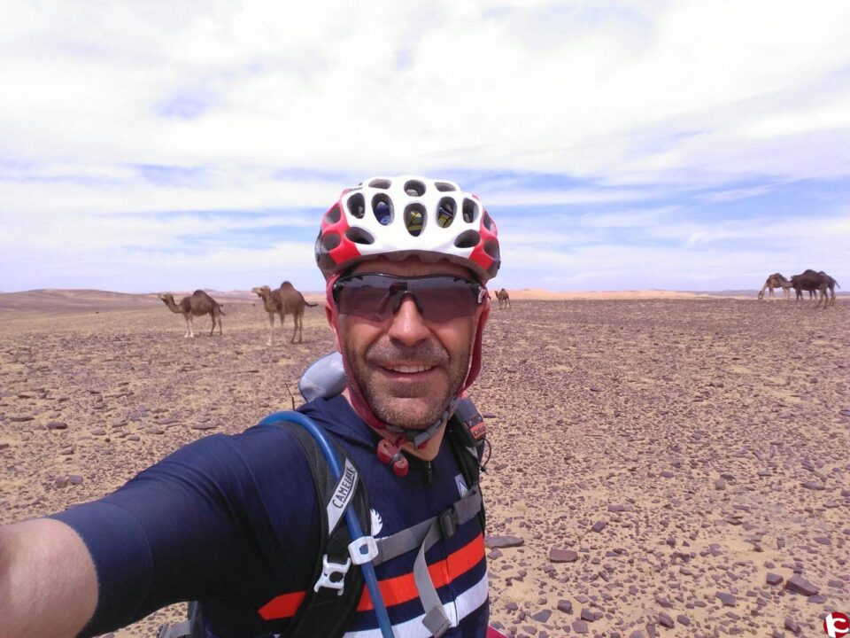 Victor Pérez finaliza la Titan Desert representando a la Universidad de Alicante