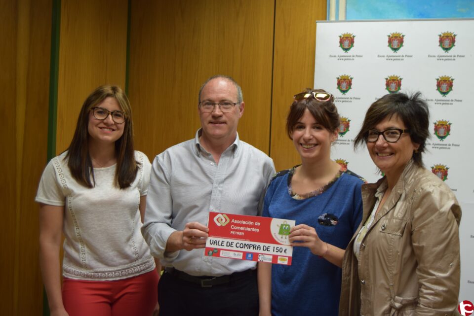 La Tourist Info de Petrer aumenta el número de visitantes en los Moros y Cristianos