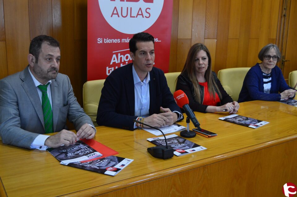 Aulas edita una revista con la actualidad de este colectivo que en los últimos meses ha visto aumentada la participación en un 40%