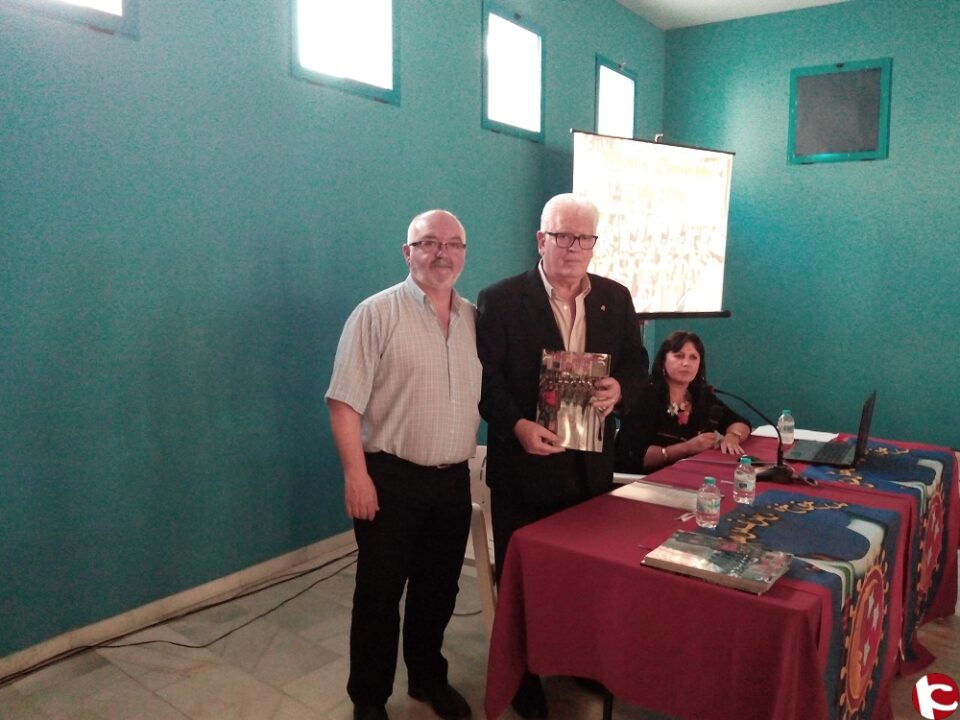 PRESENTACIÓN REVISTA DE LA COMPARSA DE MOROS REALISTAS 2016