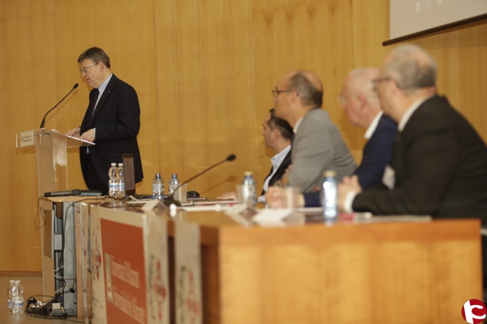 Ximo Puig inaugura en la Universidad de Alicante el I Congreso Internacional sobre Fiestas de Moros y cristianos