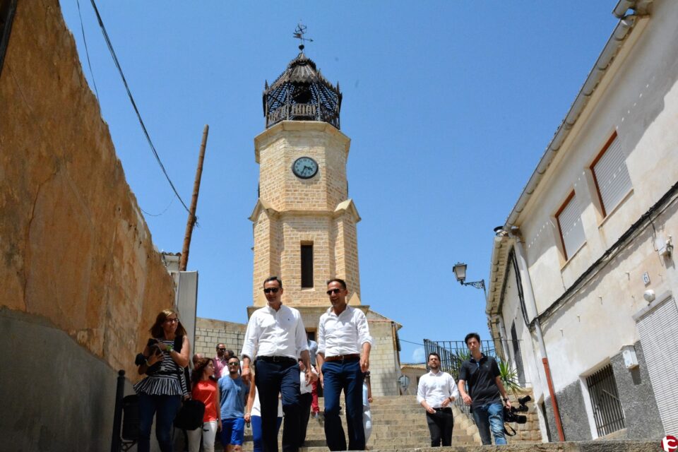 EL PRESIDENTE DE LA DIPUTACIÓN VISITA POR PRIMERA VEZ EL MUNICIPIO