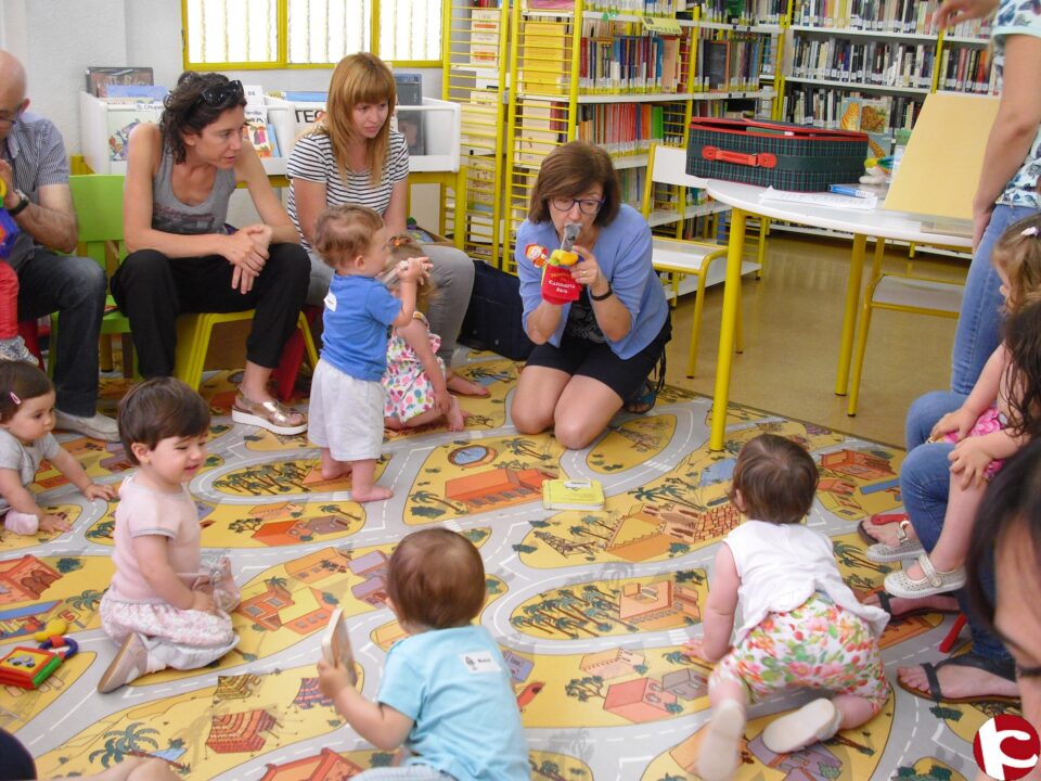 Los bebés se apoderan de la Biblioteca