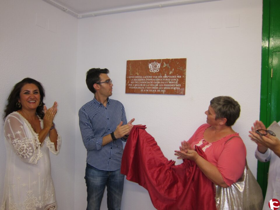 El alcalde inaugura la nueva sede de Oasis Salud Mental