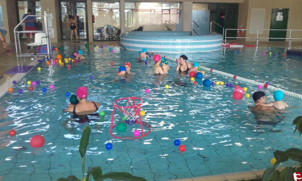 LA CONCEJALÍA DE DEPORTES ABRE EL PLAZO DE INSCRIPCIONES PARA LOS CURSOS DE NATACIÓN DE OTOÑO-INVIERNO