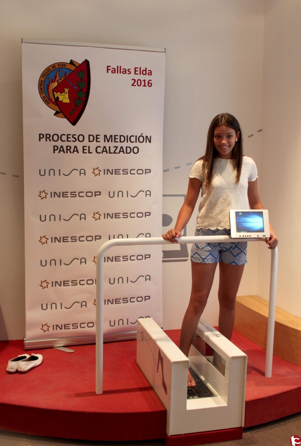 INESCOP DIGITALIZA LOS PIES A LAS FALLERAS MAYORES 2016