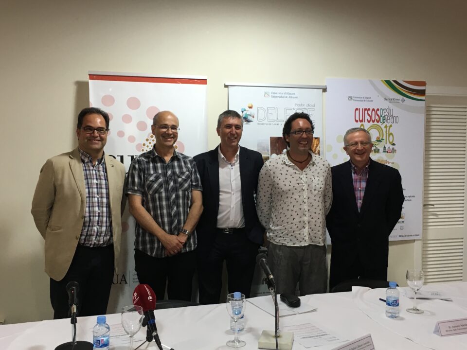 Clausura del curso "Instrumentos de desarrollo local y territorial. ¿30 años innovando? Balance y propuestas de futuro" en la Sede Universitaria de Villena