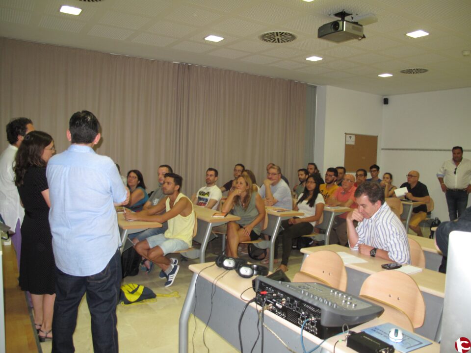 El Curso de doblaje en valenciano de la UA en Ciudad de la Luz completo y con lista de espera