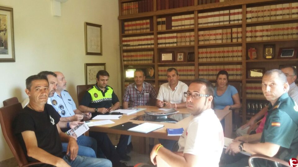 Cerca de un centenar de agentes y voluntarios velarán por la seguridad en las fiestas patronales