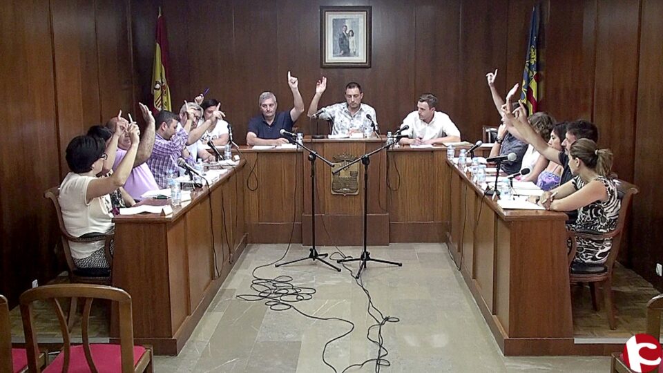 El ple de Banyeres retira el títol de fill adoptiu a Franco