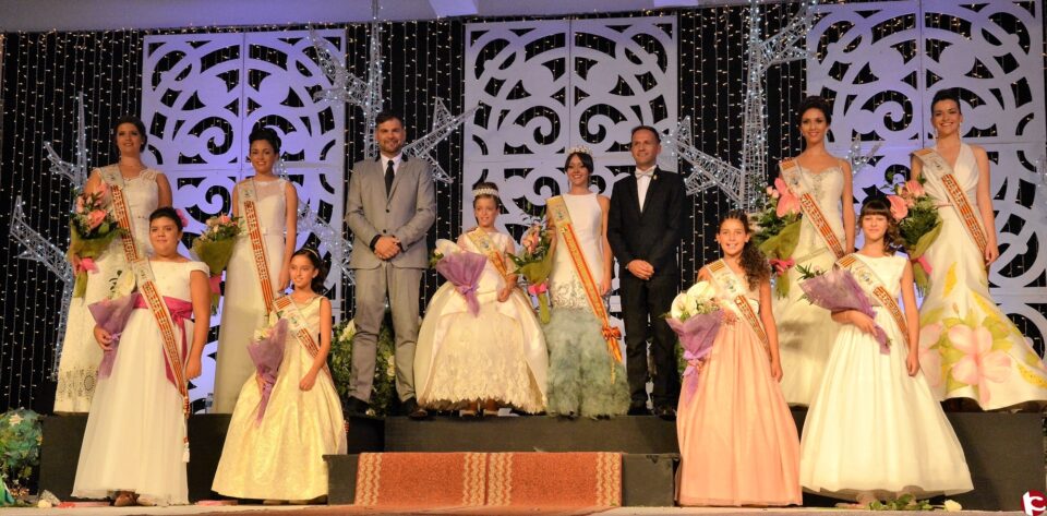 Pinoso corona a las Reinas de la Feria y Fiestas 2016