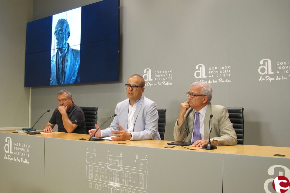El Gobierno Provincial conmemora el 50 aniversario de la muerte de Azorín con un documental sobre su vida y obra
