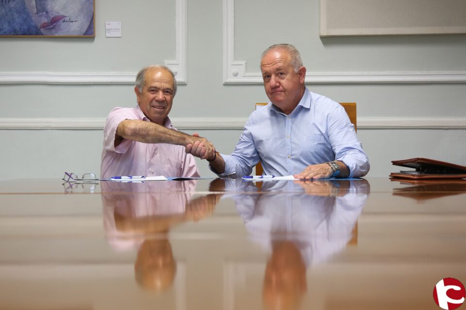 La Diputación de Alicante destina 9.000 euros al impulso y la promoción de la Uva de Mesa Embolsada del Vinalopó.