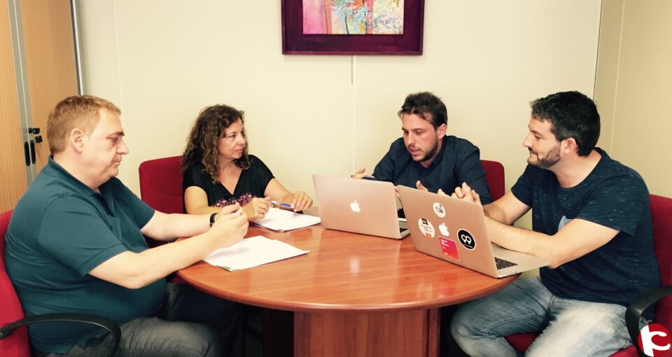 El Ayuntamiento se reúne con Jovempa y el CEEI de Elche para poner en marchas iniciativas que fomenten la creación de empresas innovadoras en Petrer