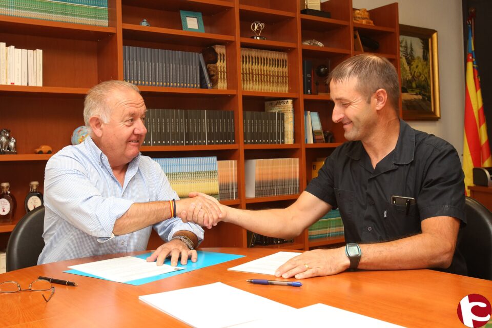 La Diputación de Alicante potenciará las actuaciones de control de calidad y certificación de la cereza de la montaña