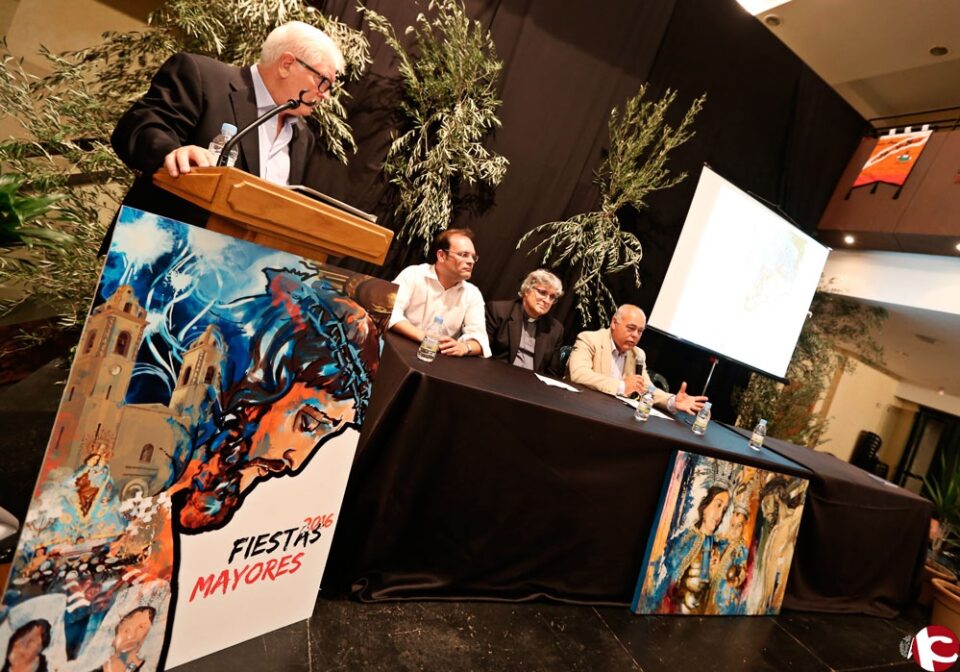 La presentación de la revista Fiestas Mayores rinde un homenaje a Ernesto García Llobregat y Juan Arráez