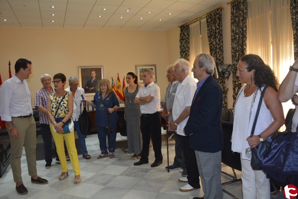 Elda rinde homenaje a su ópera