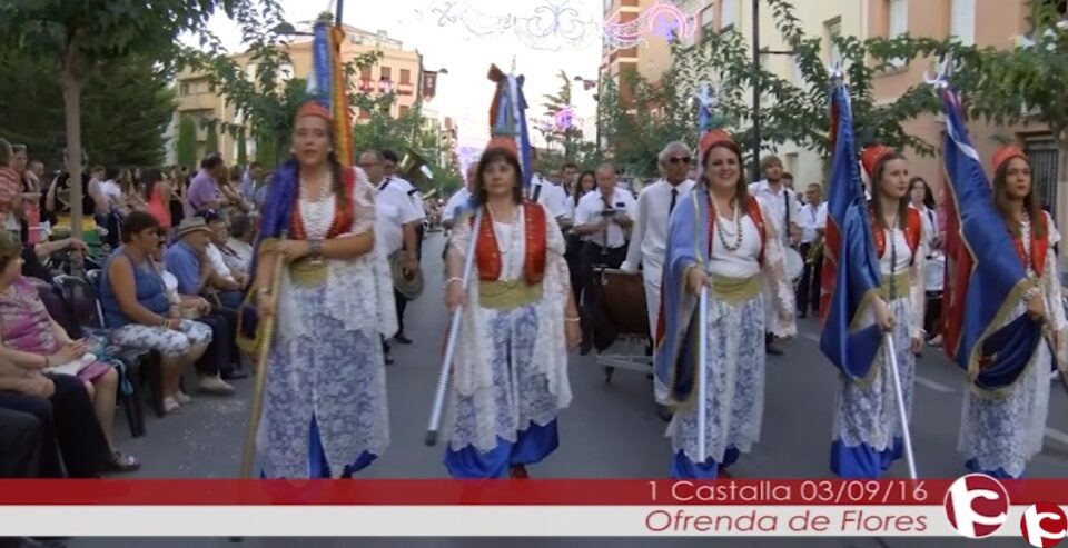Castalla celebra el Desfile Infantil y la tradicional Ofrenda de Flores 03/09/16