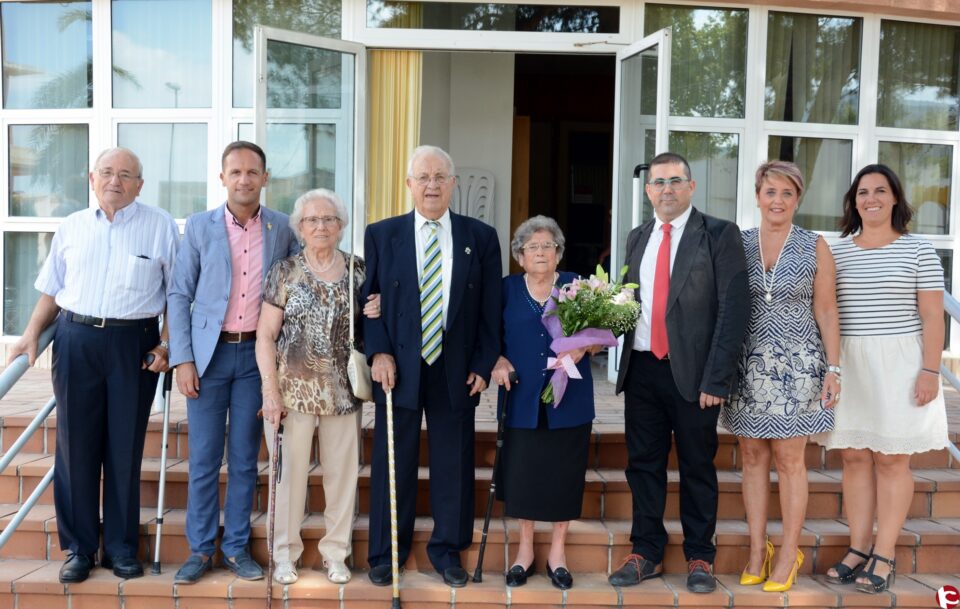 El colectivo de mayores de Pinoso homenajea a Teresa Mateo y Luis Almarcha