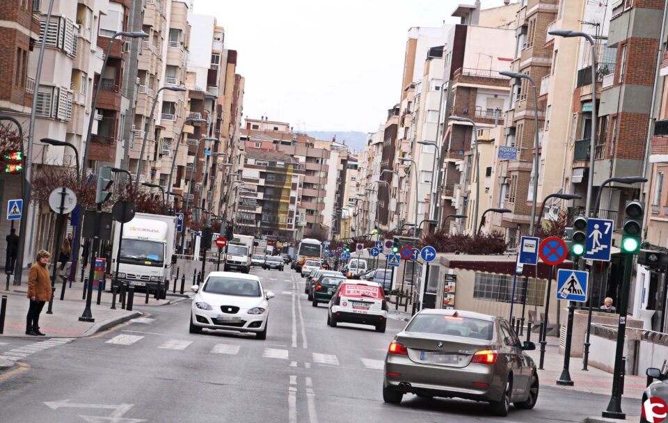 Informando del corte de la Calle Cervantes y corte de Calles por IV Cross AVV. La Torreta