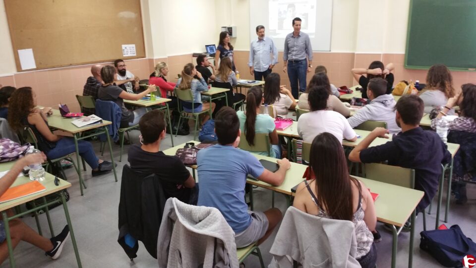 El Ayuntamiento y el centro de FP Integrado Valle de Elda crean un Consejo Social que asesore en la implantación de nuevos ciclos