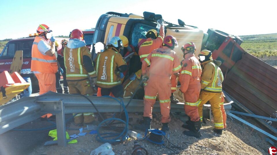 Grave accidente de tráfico en la N-344