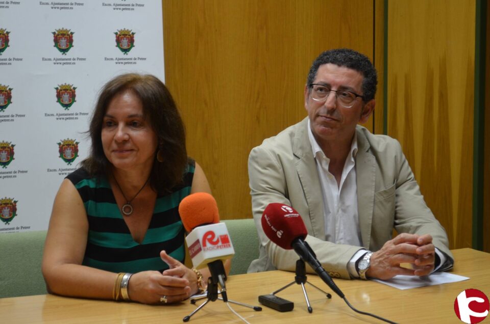 Pura Díaz renuncia a su acta de concejala por motivos personales y profesionales