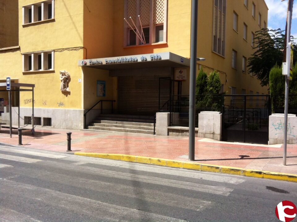 PP ELDA: La Consellera de Sanidad viene al Centro de Especialidades a celebrar el 50º aniversario tras cerrarlo todo el mes de agosto por primera vez en toda su historia