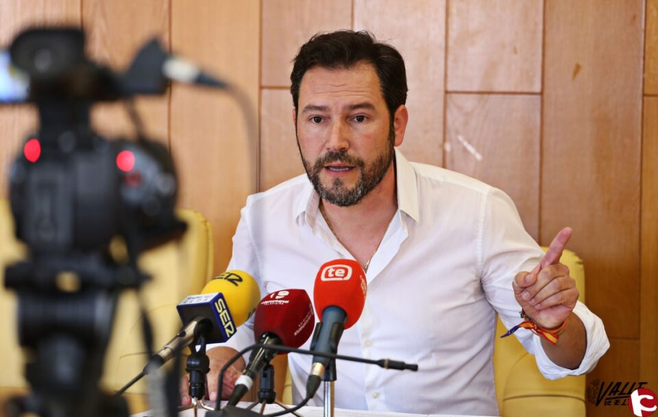 El PP de Elda se movilizará contra el decreto que impondrá de forma rastrera el valenciano en los colegios.