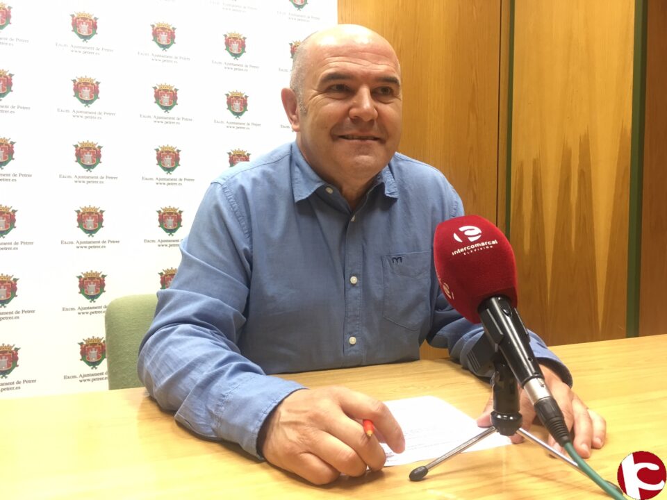 El Equipo de Gobierno reduce la deuda del Ayuntamiento de Petrer en más de 4