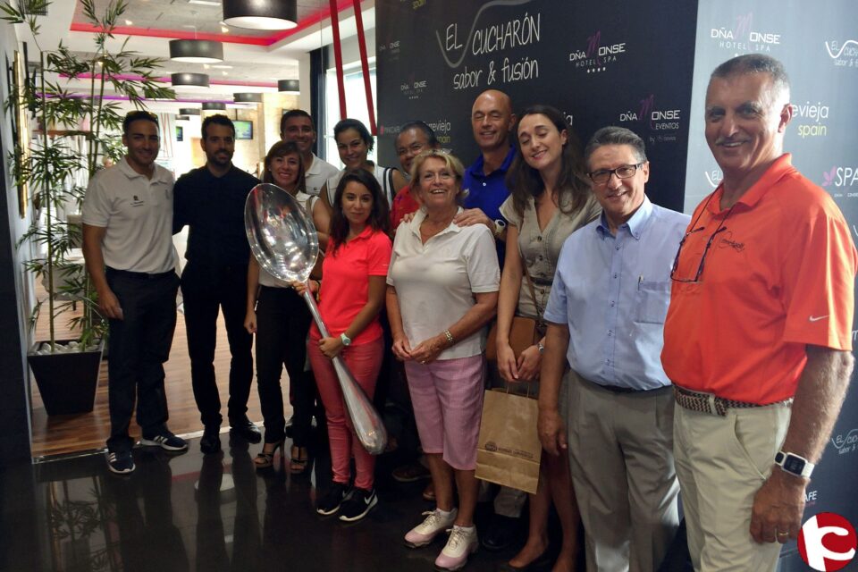 Turoperadores y periodistas holandeses se interesan por la oferta de golf de la Costa Blanca