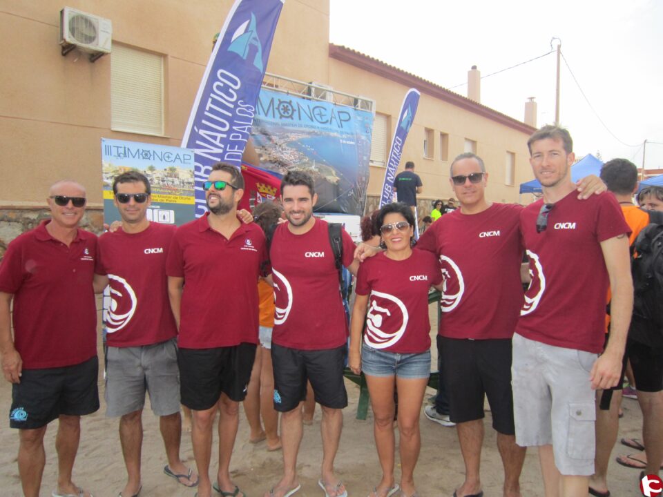 La nadadora eldense del Rompeolas Cristina Sirvent consiguió el primer puesto en su categoria  de la tercera edición de la Travesía a nado al Cabo de Palos 'Timoncap'