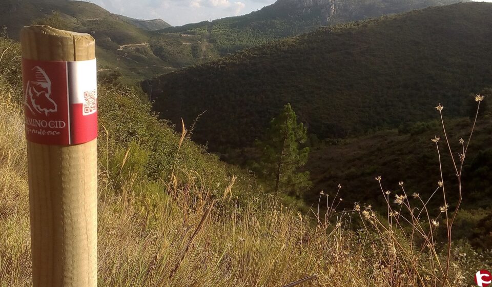 El Consorcio Camino del Cid refuerza su señalización senderista con 3.923 nuevas señales