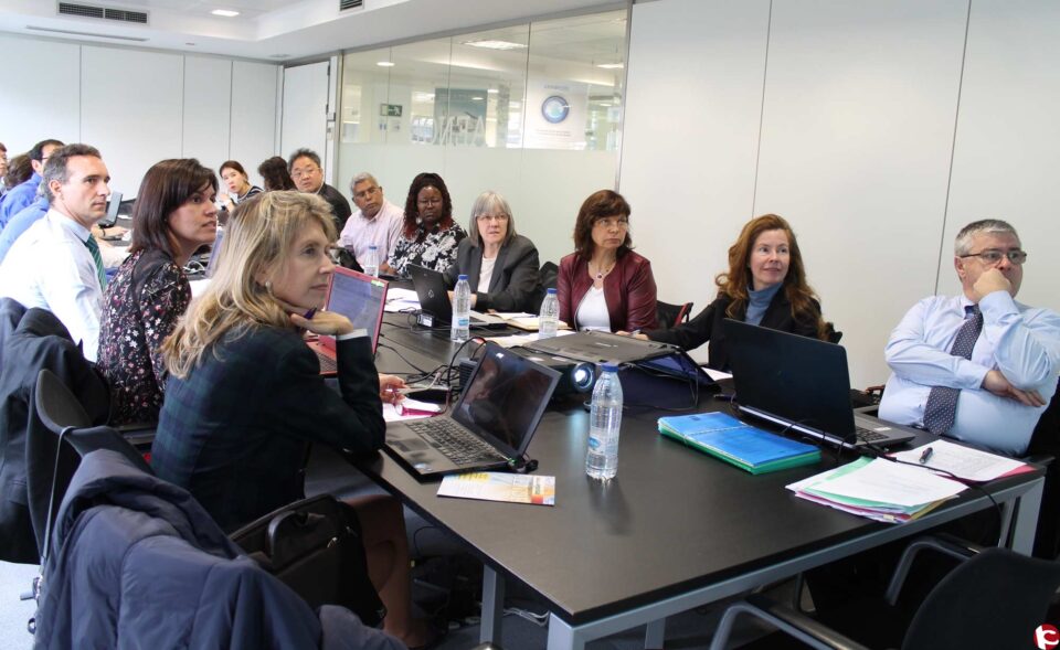 Más de 20 expertos internacionales se reúnen en Madrid para trabajar en normas de calzado