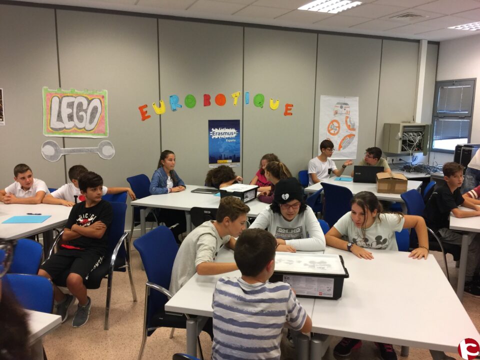 El futuro es de los robots y se enseña en la Universidad de Alicante