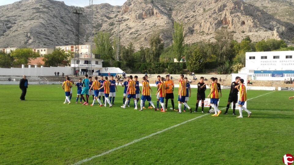 El Villena CF mejora su juego y gana 3-0 al Altea