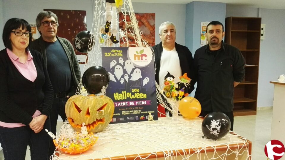 El Mercado Central celebra una fiesta de Halloween para que los pequeños se diviertan mientras sus padres hacen la compra