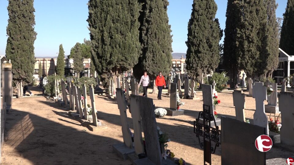 Visita a los cementerios de Biar