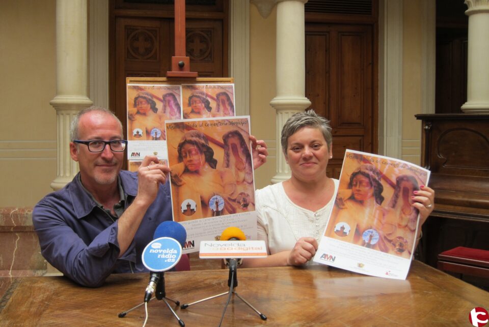 Visita guiada sobre arte funerario en el cementerio de Novelda