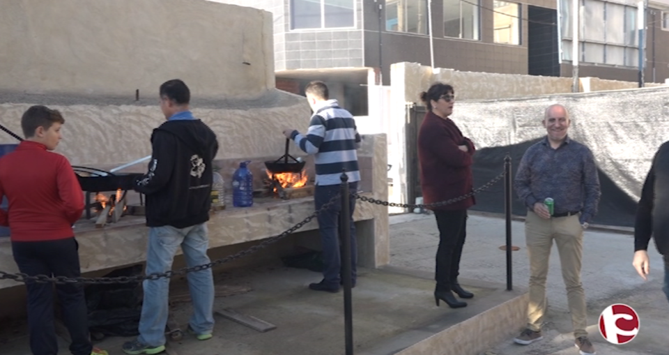 Gachamiga en las comparsas de Sax