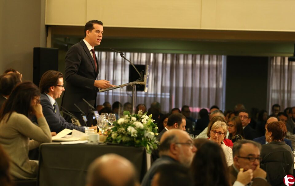 El alcalde de Elda aboga por ampliar la cooperación entre instituciones en su intervención en Nueva Economía Forum