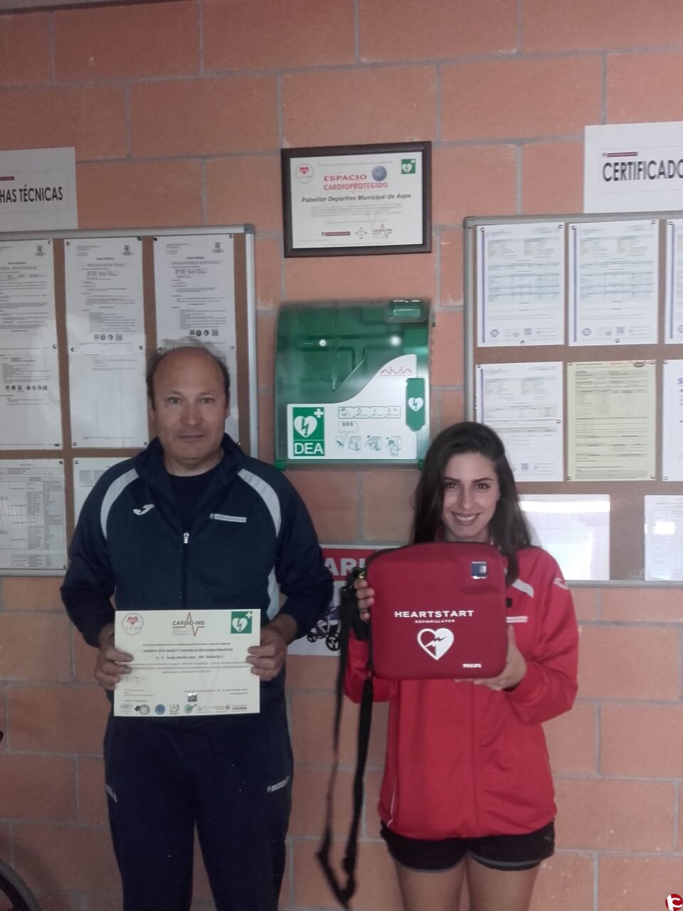 Las instalaciones deportivas de Aspe consiguen de nuevo el certificado de espacios cardioprotegidos