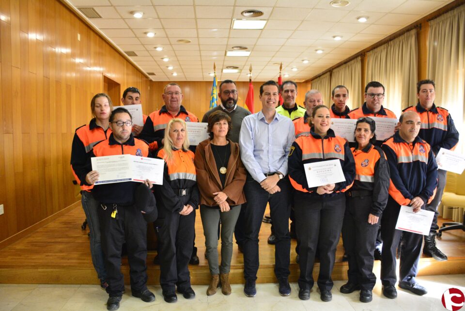 Entrega de diplomas y reconocimiento a los voluntarios de Protección Civil
