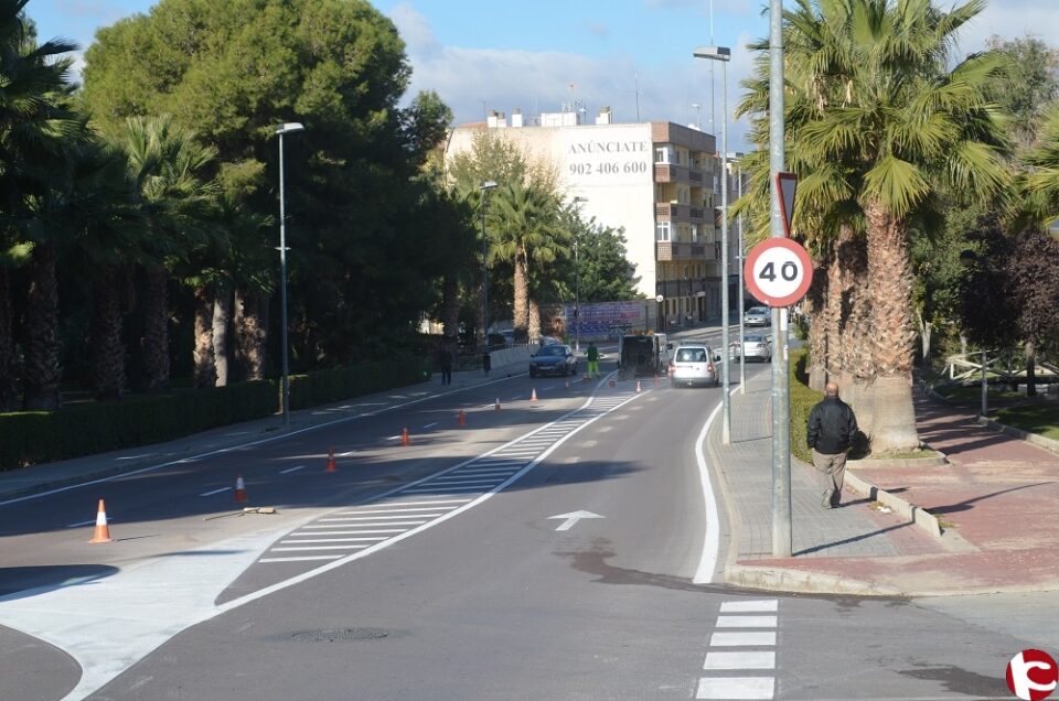 El Ayuntamiento de Petrer actúa en la Avenida del Guirney para mejorar la seguridad vial y reducir la siniestralidad