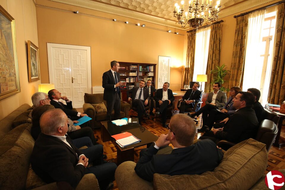 César Sánchez reúne a su equipo de Gobierno para estudiar los criterios de reparto del Fondo de Cooperación Municipal