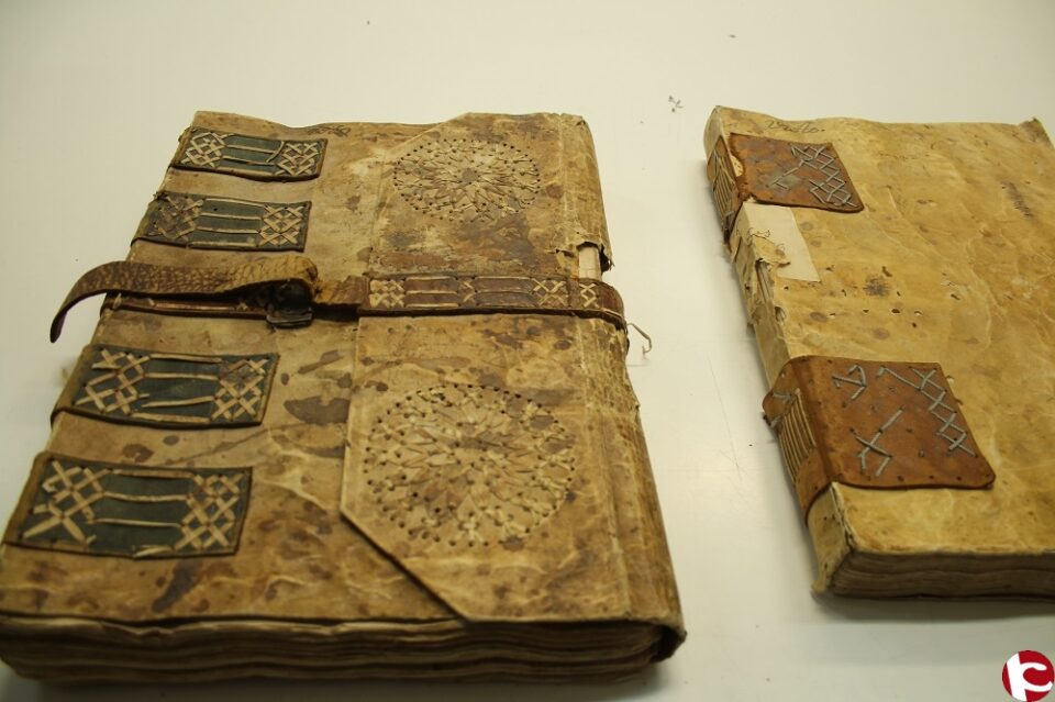 Ya está en marcha la restauración de libros del siglo XVI y XVII